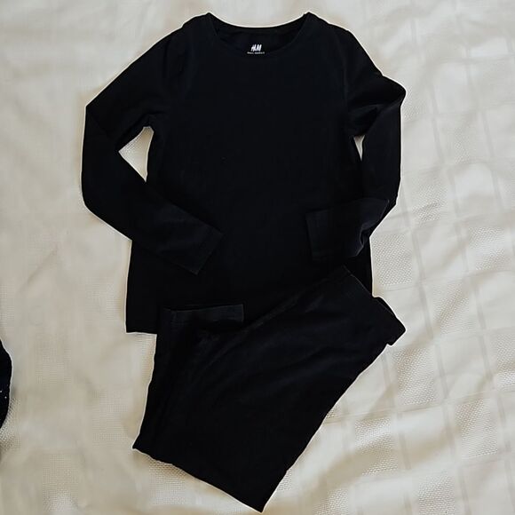 Gap Girl's Bundle Of 6 Pieces T-shirt & Pants Navy Blue/ Red 7- 8 Years Old - Picture 9 of 16